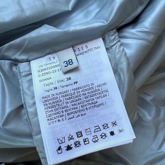 Moncler Light Gray Quilted A-Line Skirt - Picture 7 of 9